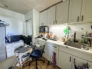 Photo #5: 202516484 Listing 