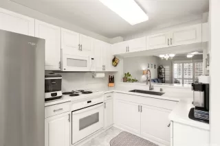 Photo #5: 202516493 Listing 