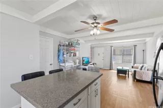 Photo #6: 202516494 Listing 