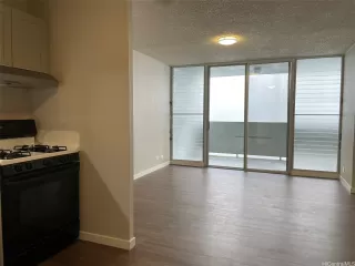 Photo #2: 202516534 Listing