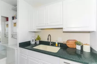 Photo #3: 202516535 Listing 