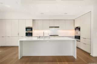 Photo #2: 202516541 Listing