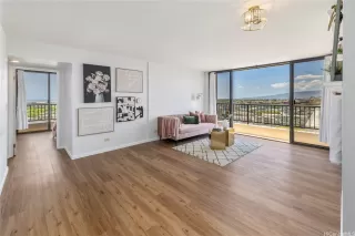 Photo #5: 202516553 Listing