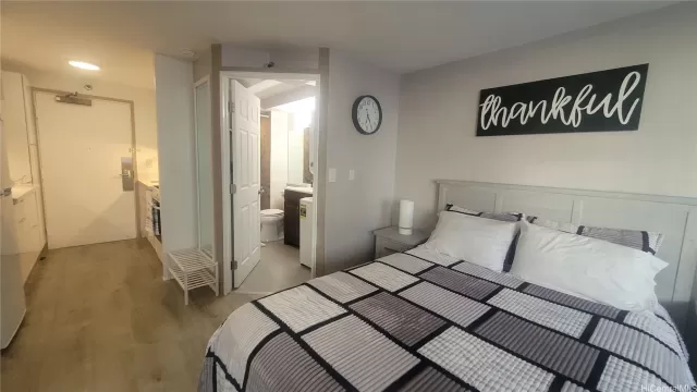 MLS: 202516571 Condo For Sale