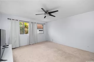 Photo #5: 202516600 Listing