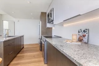 Photo #4: 202516613 Listing 