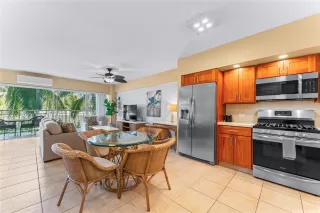 Photo #4: 202516618 Listing 