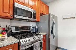 Photo #6: 202516658 Listing 