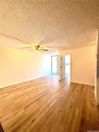 Photo #6: 202516705 Listing 