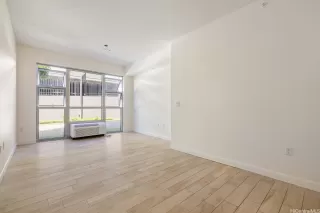 Photo #4: 202516751 Listing