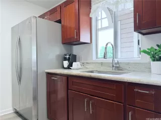 Photo #3: 202516756 Listing