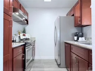 Photo #4: 202516756 Listing