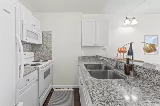 Photo #2: 202516818 Listing 