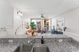 Photo #3: 202516818 Listing 