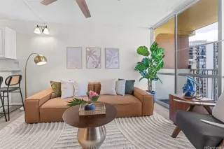 Photo #5: 202516818 Listing 