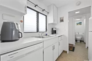 Photo #5: 202516833 Listing 