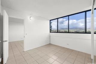 Photo #5: 202516877 Listing 