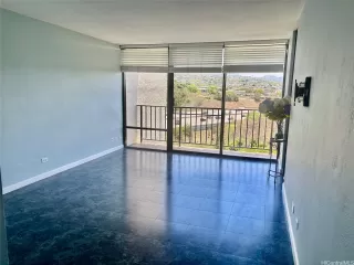 Photo #5: 202516879 Listing 