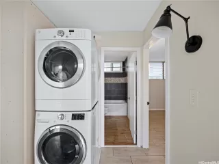 Photo #4: 202516880 Listing 