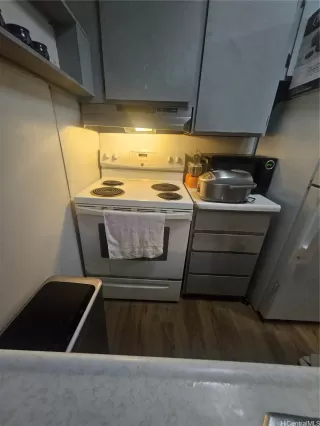 Photo #3: 202516882 Listing 