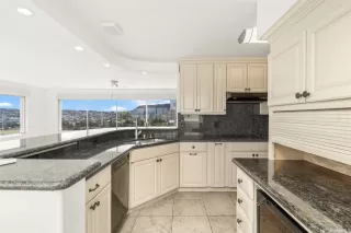 Photo #3: 202516908 Listing 