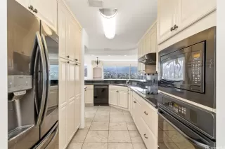 Photo #6: 202516908 Listing 