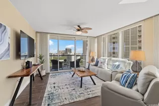 Photo #3: 202516921 Listing 