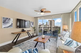 Photo #4: 202516921 Listing 