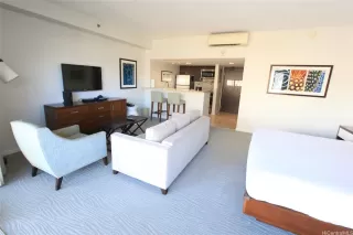 Photo #4: 202516934 Listing