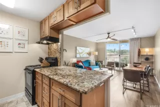 Photo #3: 202516981 Listing 