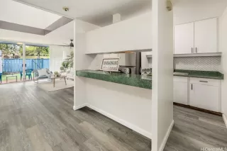 Photo #4: 202516989 Listing 