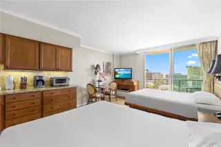 Photo #4: 202517038 Listing 