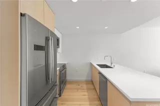 Photo #3: 202517043 Listing 