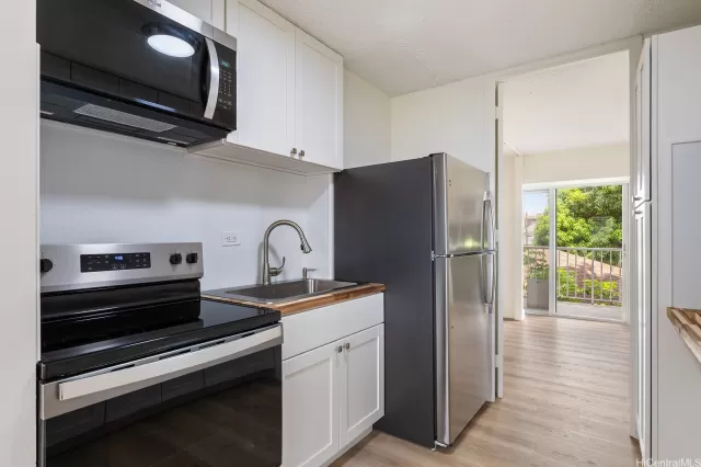 MLS: 202517052 Condo For Sale