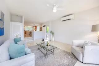 Photo #5: 202517062 Listing