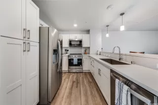 Photo #2: 202517079 Listing 