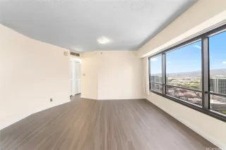 Photo #3: 202517097 Listing 