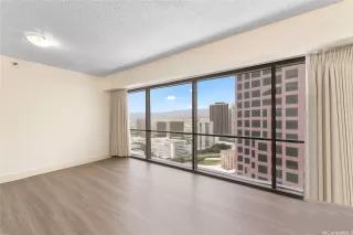 Photo #4: 202517097 Listing 