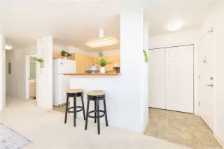 Photo #6: 202517115 Listing 