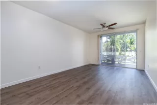 Photo #3: 202517161 Listing