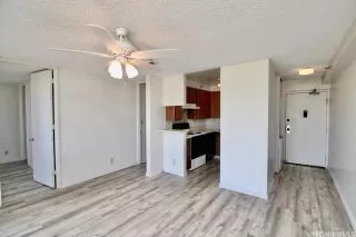 Photo #4: 202517172 Listing 