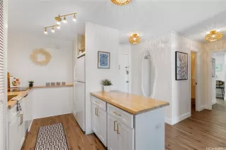 Photo #6: 202517189 Listing 