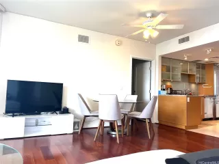 Photo #3: 202517199 Listing 