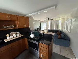 Photo #4: 202517223 Listing 