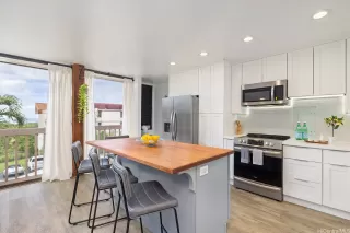 Photo #2: 202517229 Listing 