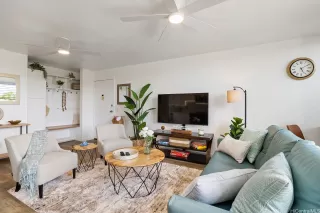 Photo #5: 202517229 Listing 