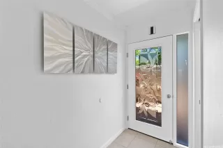 Photo #3: 202517281 Listing 