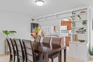 Photo #6: 202517281 Listing 