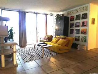 Photo #2: 202517289 Listing 