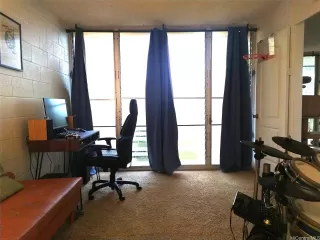 Photo #5: 202517289 Listing 